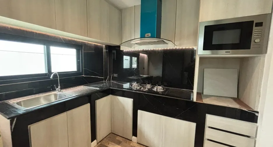 For sale 4 bedrooms house in Mueang Chiang Mai, Chiang Mai