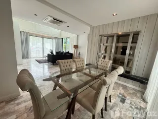 For sale 4 bedrooms house in Mueang Chiang Mai, Chiang Mai