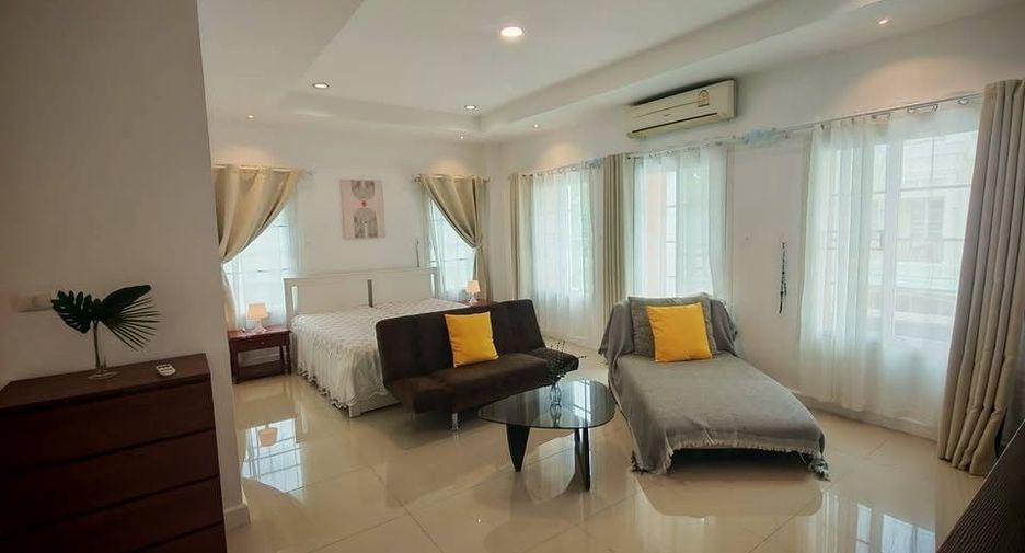 À louer 5 chambres maison de ville à Phasi Charoen, Bangkok