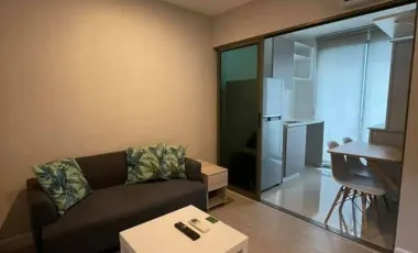 For rent 1 bed condo in Huai Khwang, Bangkok