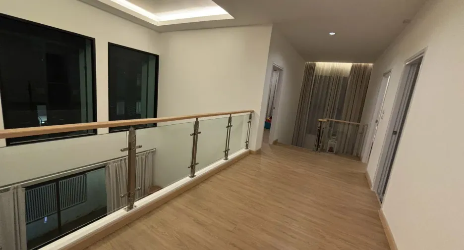 For sale 4 bedrooms house in Mueang Chiang Mai, Chiang Mai