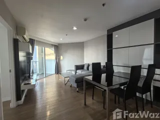 À louer 2 chambres condo à Huai Khwang, Bangkok