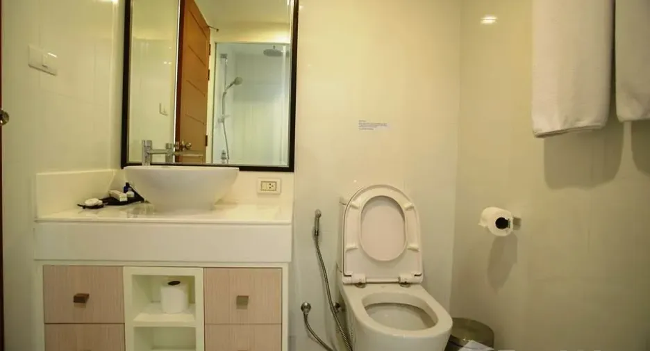 Apartamento en alquiler de 2 habitaciones en Khlong Toei, Bangkok