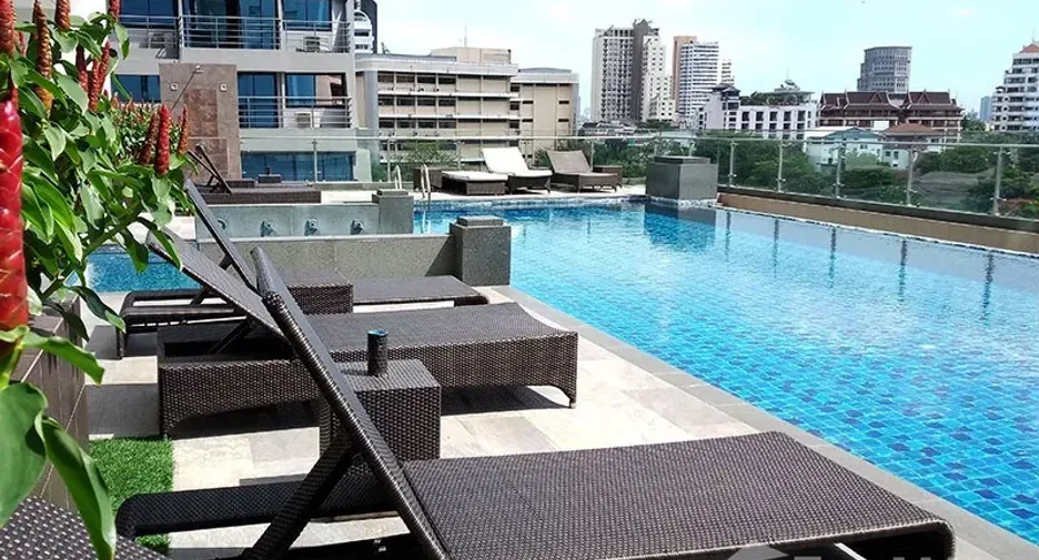 Apartamento en alquiler de 2 habitaciones en Khlong Toei, Bangkok