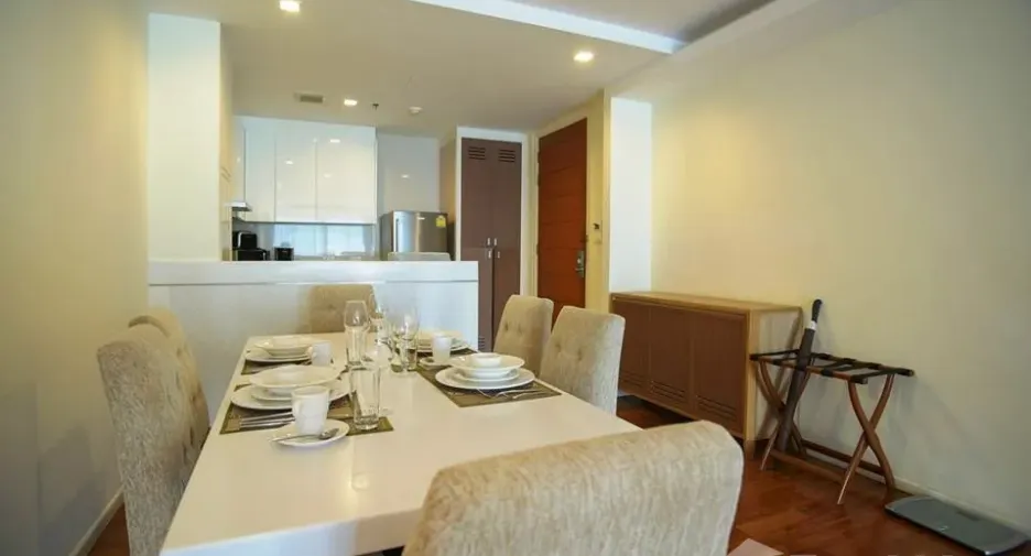 Apartamento en alquiler de 2 habitaciones en Khlong Toei, Bangkok