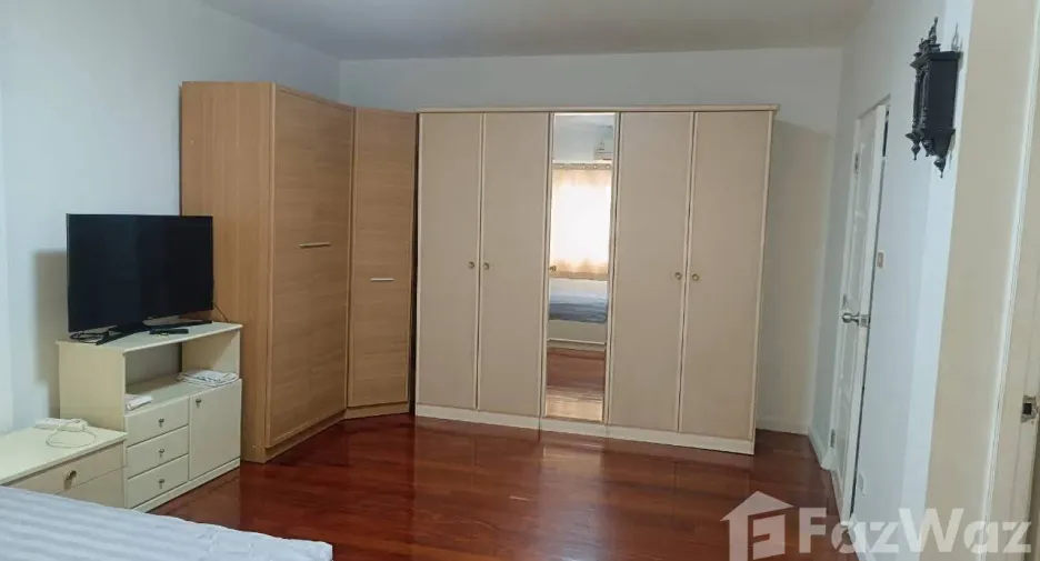 For rent 2 ベッドルーム house in Phra Khanong, Bangkok