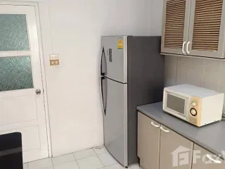 For rent 2 ベッドルーム house in Phra Khanong, Bangkok