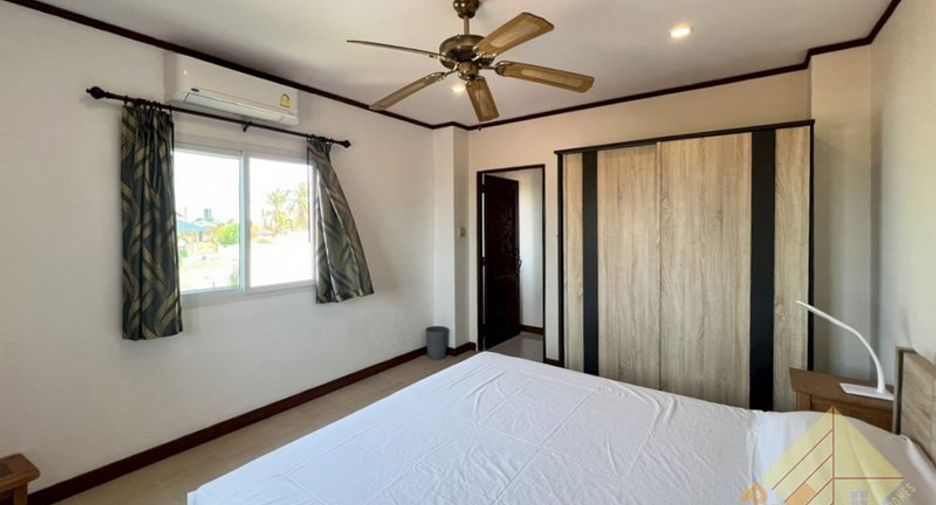 For sale 6 bedrooms house in Bang Lamung, Chonburi