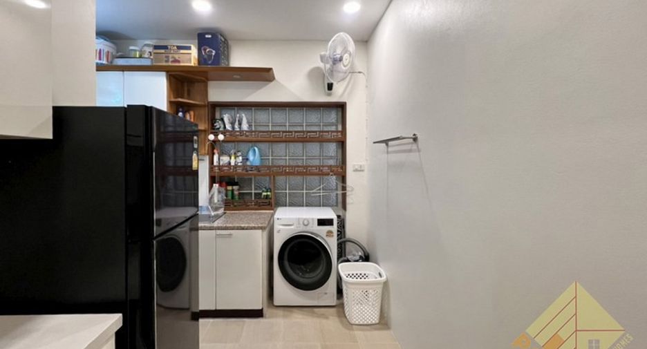 For sale 6 bedrooms house in Bang Lamung, Chonburi