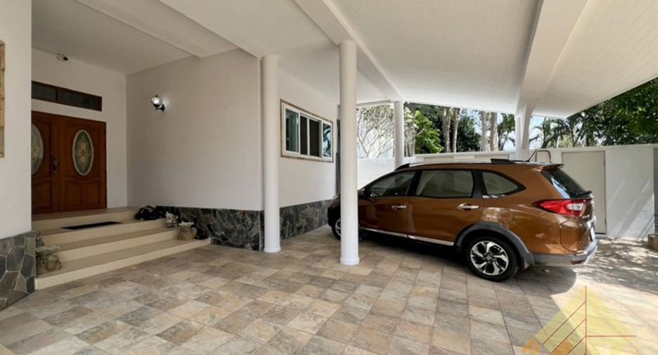 For sale 6 bedrooms house in Bang Lamung, Chonburi