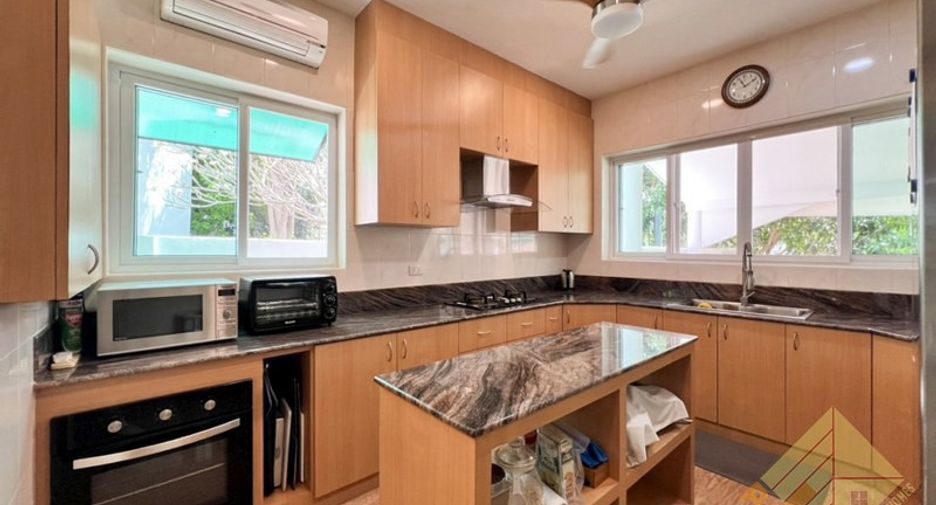 For sale 6 bedrooms house in Bang Lamung, Chonburi