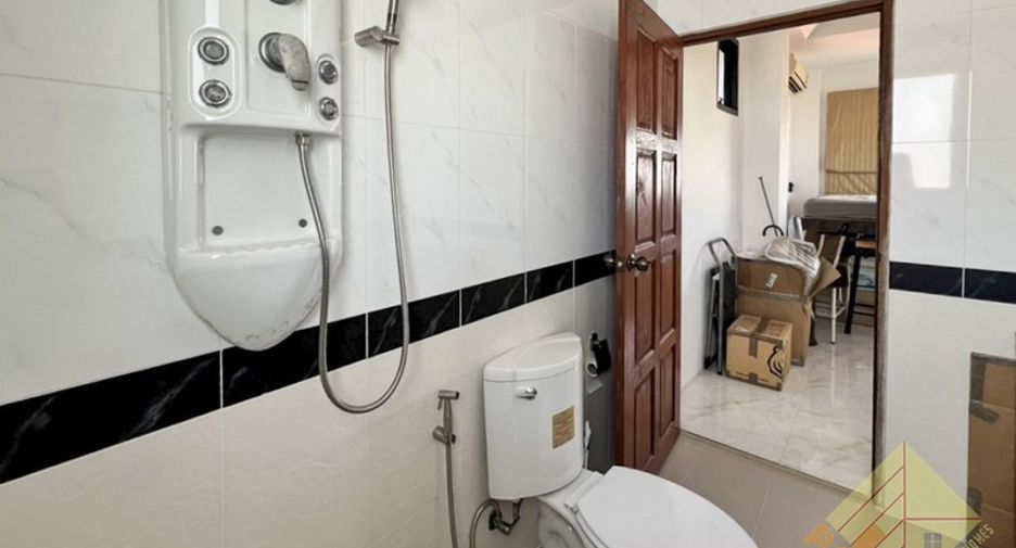 For sale 6 bedrooms house in Bang Lamung, Chonburi