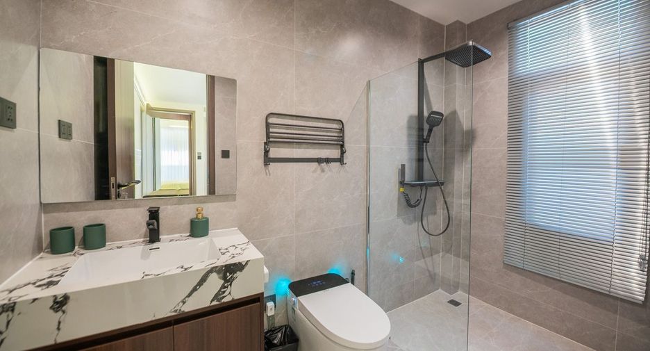 Haus zum Kauf mit 6 Zimmer in Bang Lamung, Chonburi