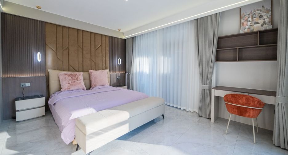 Haus zum Kauf mit 6 Zimmer in Bang Lamung, Chonburi