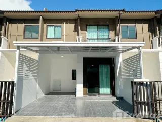À louer 3 chambres maison de ville à Mueang Chiang Mai, Chiang Mai