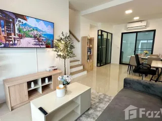 À louer 3 chambres maison de ville à Mueang Chiang Mai, Chiang Mai