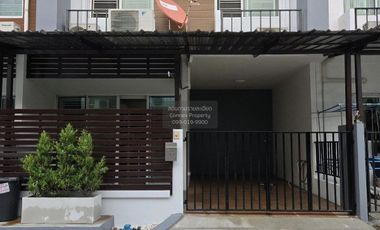 出售 3 卧室 联排别墅 在 Bang Phli, Samut Prakan
