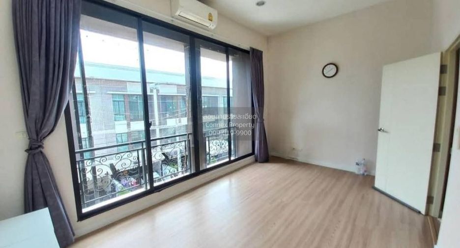 À vendre 3 chambres maison de ville à Bueng Kum, Bangkok