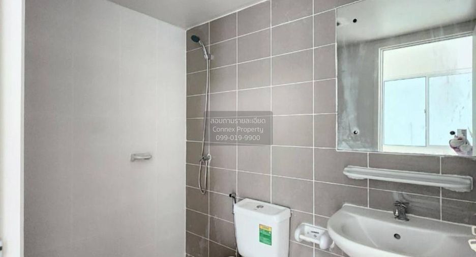 Casa adosada en venta de 3 habitaciones en Bang Phli, Samut Prakan