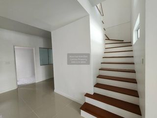 Casa adosada en venta de 3 habitaciones en Bang Phli, Samut Prakan