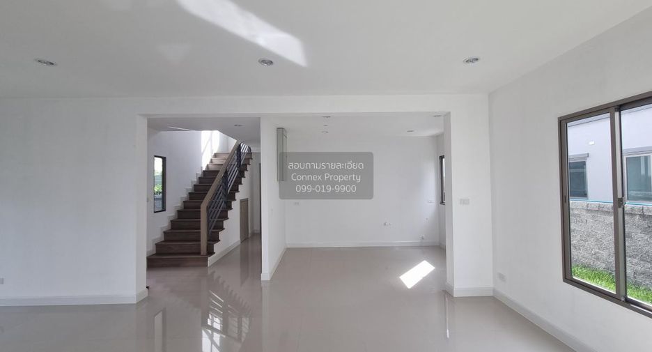 For sale 4 bedrooms house in Saphan Sung, Bangkok