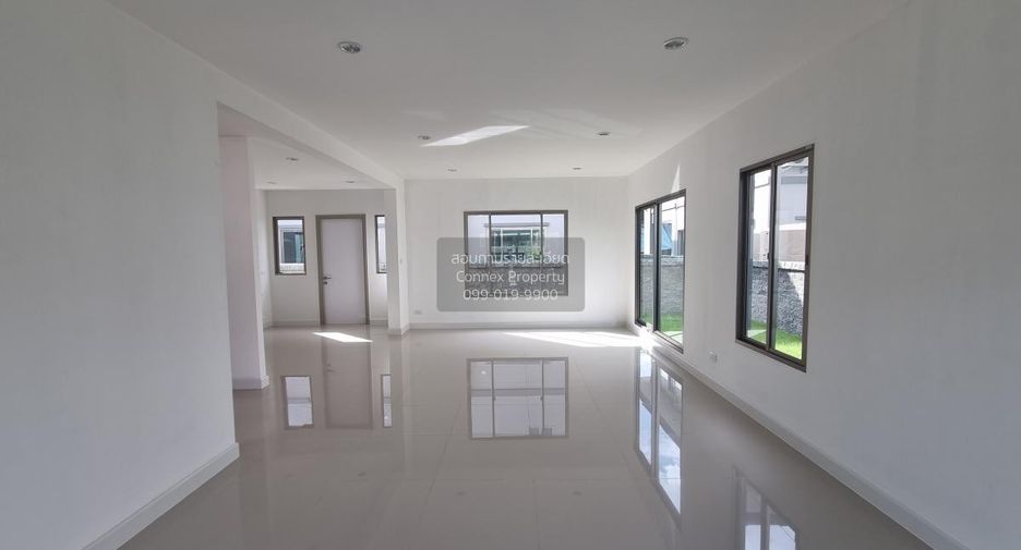 For sale 4 bedrooms house in Saphan Sung, Bangkok