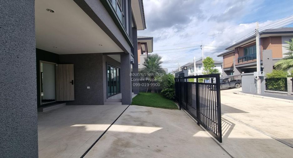 For sale 4 bedrooms house in Saphan Sung, Bangkok