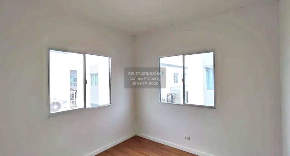 Casa adosada en venta de 3 habitaciones en Bang Khun Thian, Bangkok