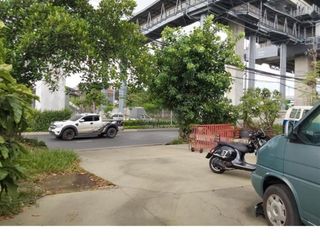 For sale 1 Beds land in Bang Kapi, Bangkok
