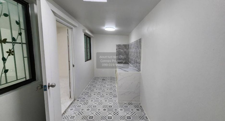 For sale 3 bedrooms townhouse in Bang Phli, Samut Prakan