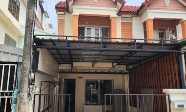 Casa adosada en venta de 2 habitaciones en Thanyaburi, Pathum Thani