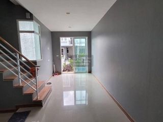 Reihenhaus zum Kauf mit 3 Zimmer in Chom Thong, Bangkok