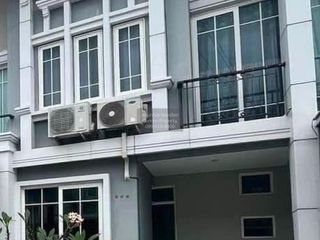 Reihenhaus zum Kauf mit 3 Zimmer in Chom Thong, Bangkok