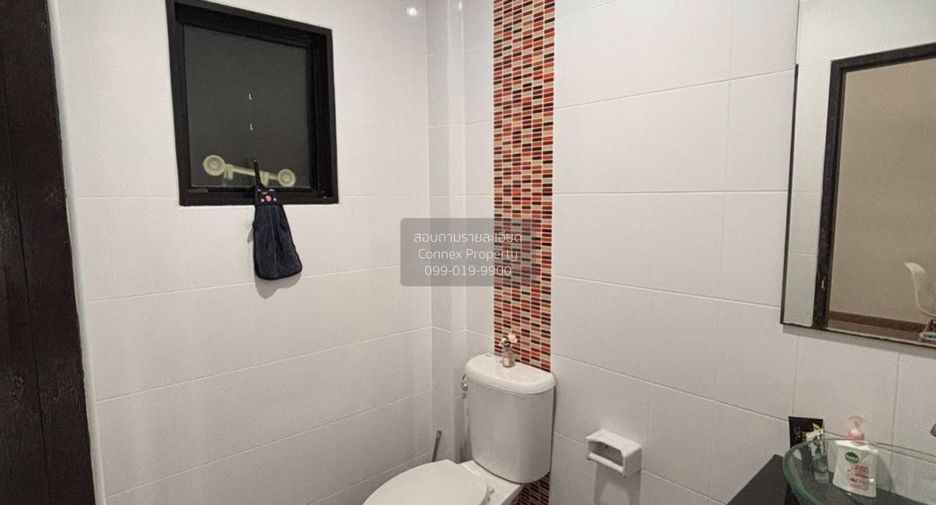 For sale 3 bedrooms townhouse in Mueang Chon Buri, Chonburi