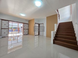 For sale 3 bedrooms townhouse in Nakhon Chai Si, Nakhon Pathom