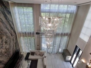 Casa adosada en venta de 4 habitaciones en Watthana, Bangkok