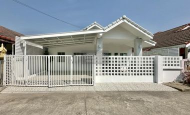 出售 2 卧室 独立屋 在 Mueang Pathum Thani, Pathum Thani