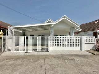 出售 2 卧室 独立屋 在 Mueang Pathum Thani, Pathum Thani