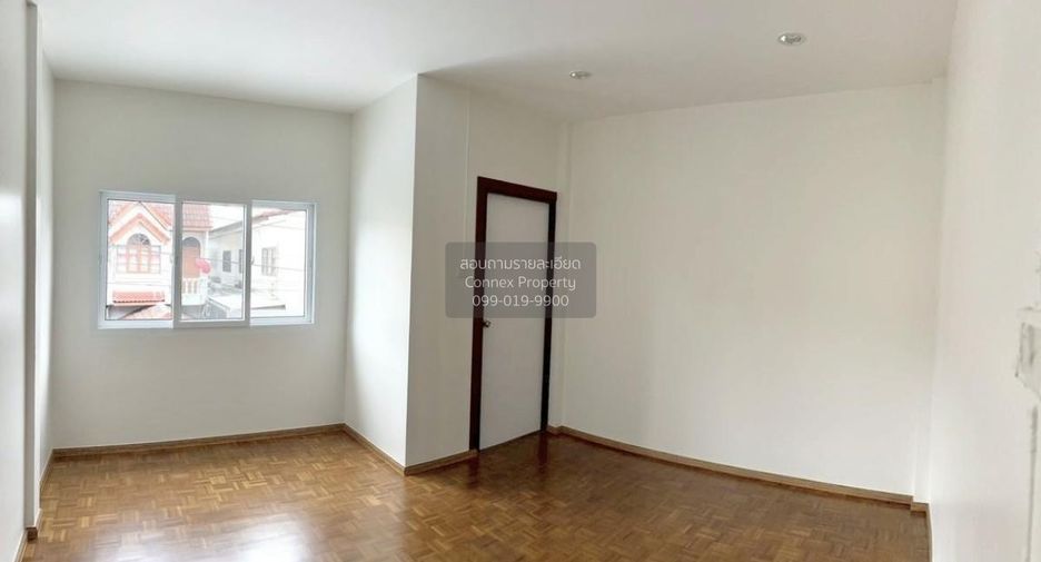 Casa adosada en venta de 2 habitaciones en Khlong Sam Wa, Bangkok