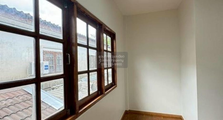 Casa adosada en venta de 2 habitaciones en Khlong Sam Wa, Bangkok