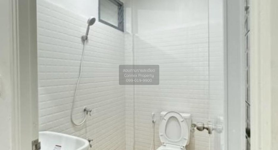 Casa adosada en venta de 2 habitaciones en Khlong Sam Wa, Bangkok