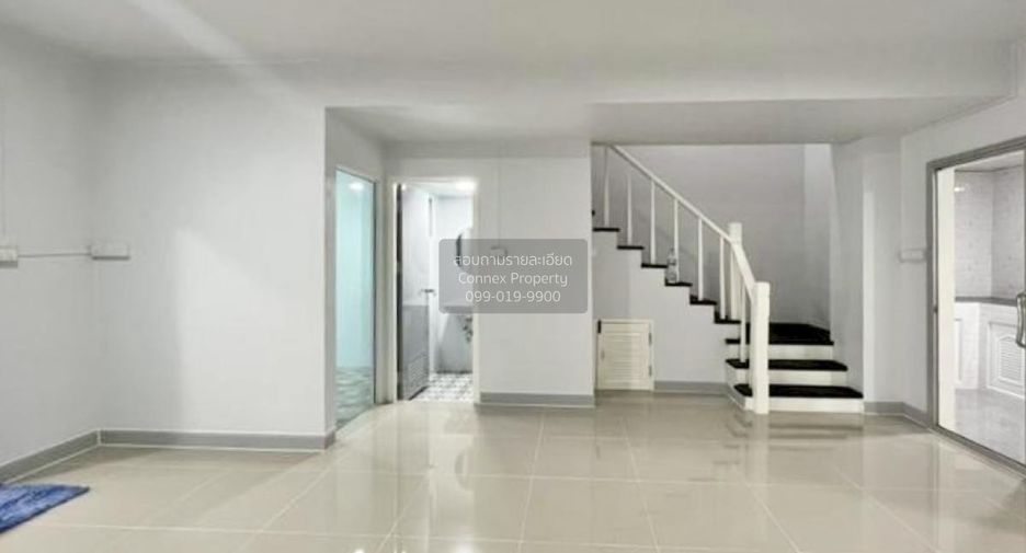 For sale 3 bedrooms townhouse in Khlong Luang, Pathum Thani