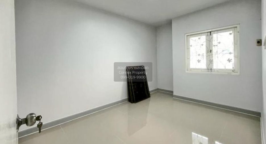 For sale 3 bedrooms townhouse in Khlong Luang, Pathum Thani