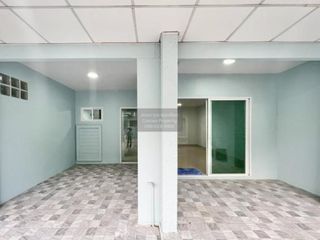 Продажа 3 спальни таунхаус в Khlong Luang, Патумтани