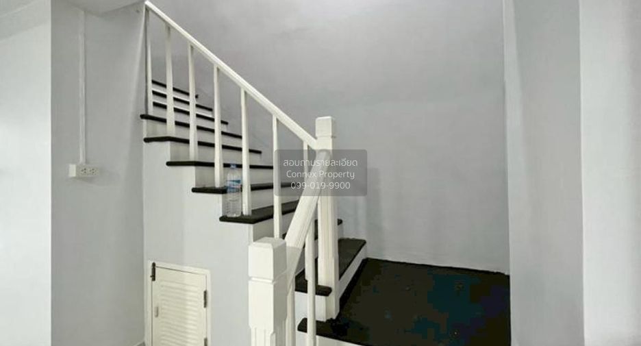 For sale 3 bedrooms townhouse in Khlong Luang, Pathum Thani