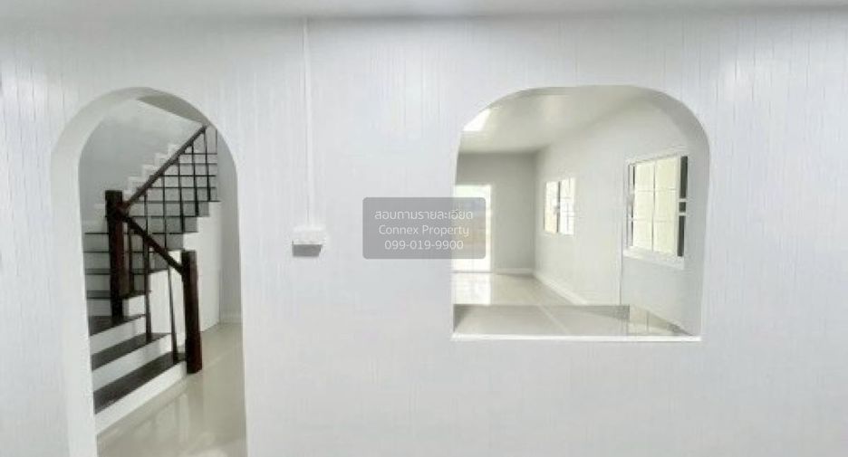 For sale 3 bedrooms townhouse in Khlong Luang, Pathum Thani