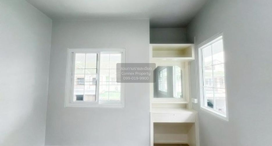 For sale 3 bedrooms townhouse in Khlong Luang, Pathum Thani