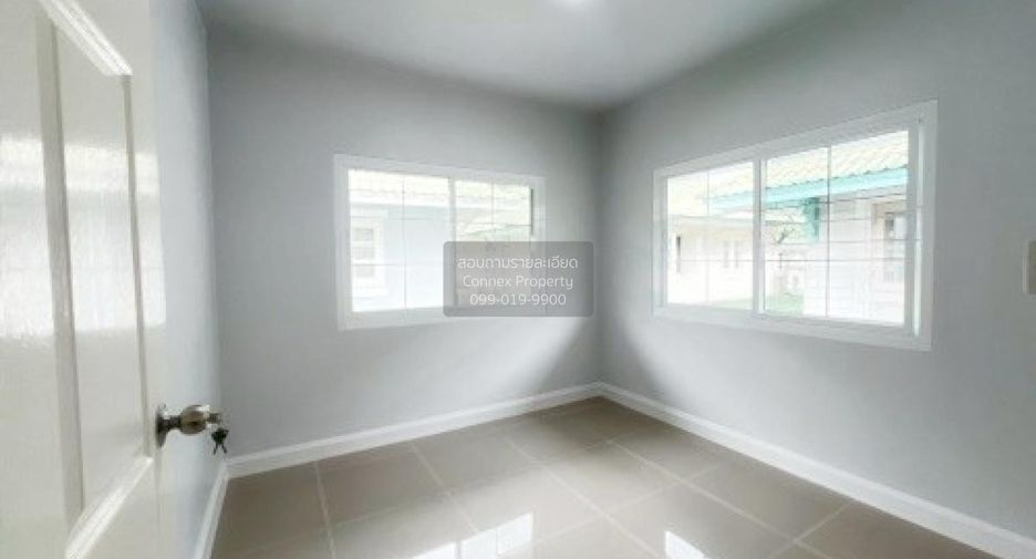 For sale 3 bedrooms townhouse in Khlong Luang, Pathum Thani