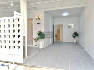 Casa adosada en venta de 3 habitaciones en Khlong Luang, Pathum Thani