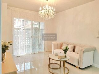 Casa adosada en venta de 3 habitaciones en Khlong Luang, Pathum Thani